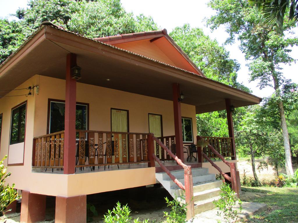 Khaosok Island Resort Khao Sok National Park Exterior photo